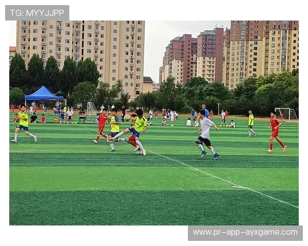 足球俱乐部在青训中开展学业奖学金与升学辅导计划，足球俱乐部青训总结